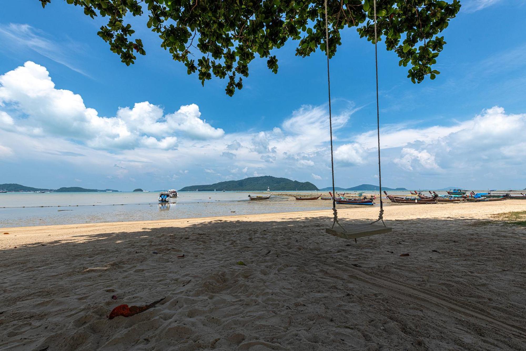 Blue Beach Grand Resort And Spa In Chalong Phuket By Dayuu Ban Saiyuan Екстериор снимка
