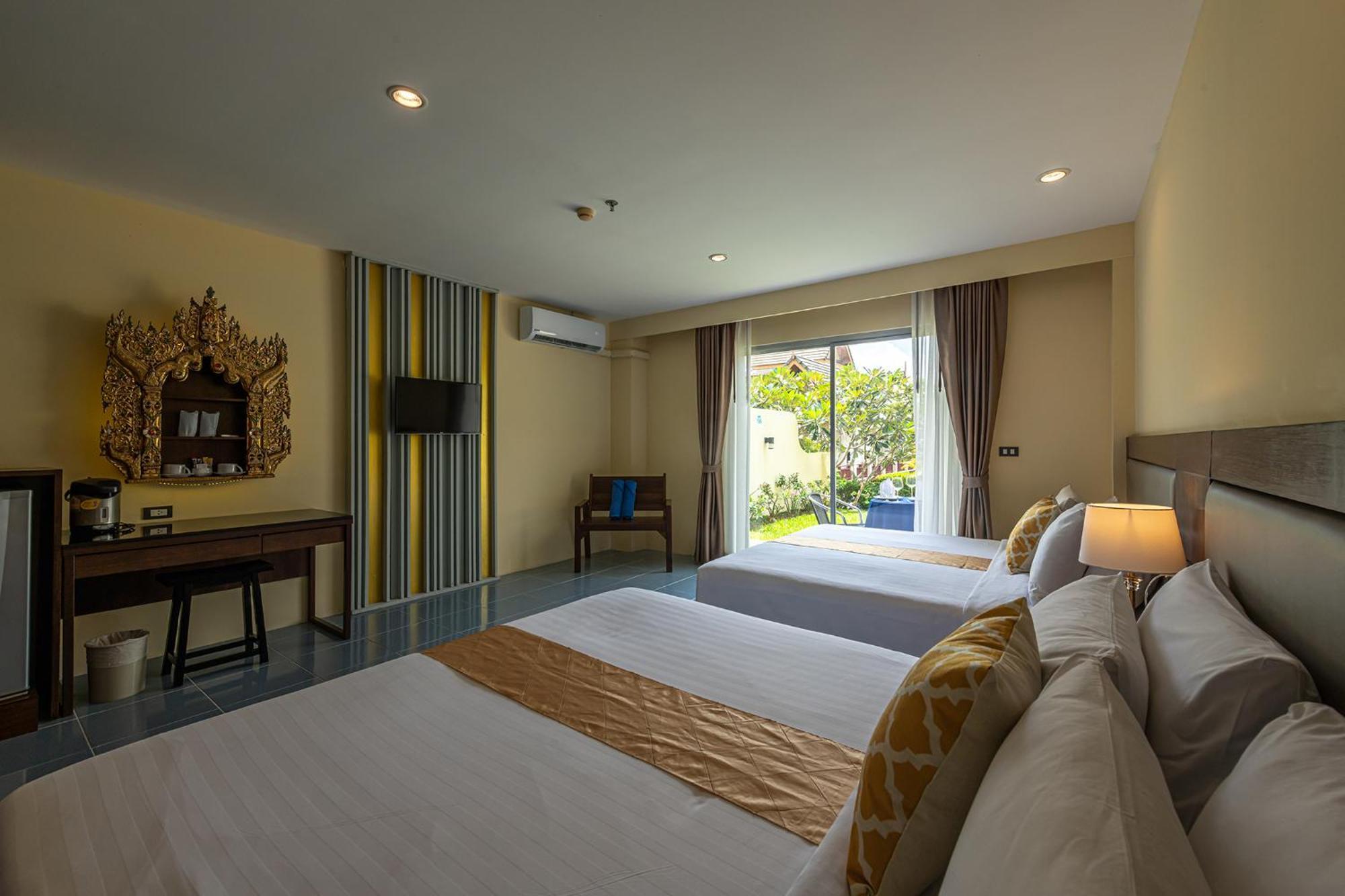 Blue Beach Grand Resort And Spa In Chalong Phuket By Dayuu Ban Saiyuan Екстериор снимка