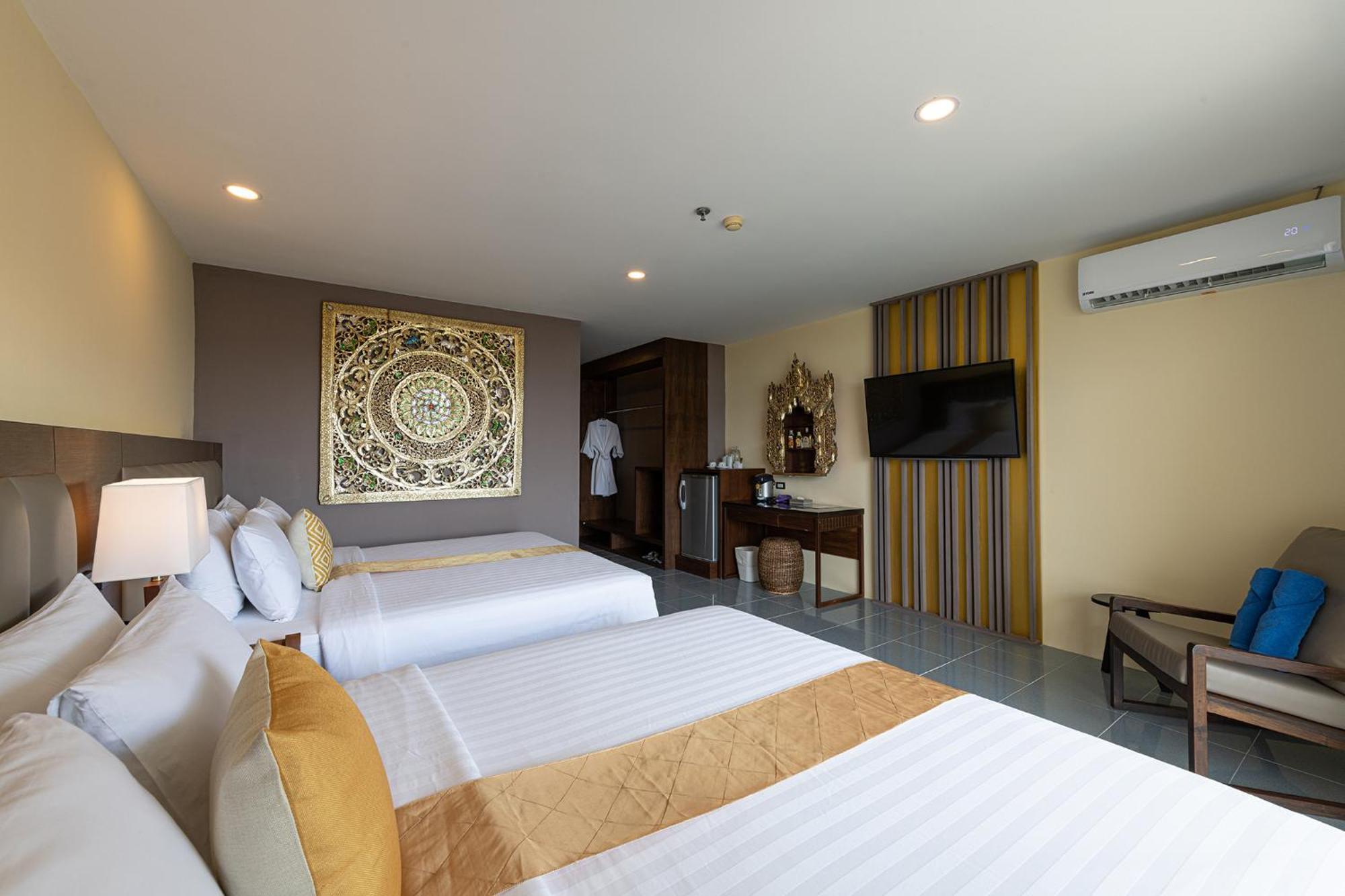 Blue Beach Grand Resort And Spa In Chalong Phuket By Dayuu Ban Saiyuan Екстериор снимка