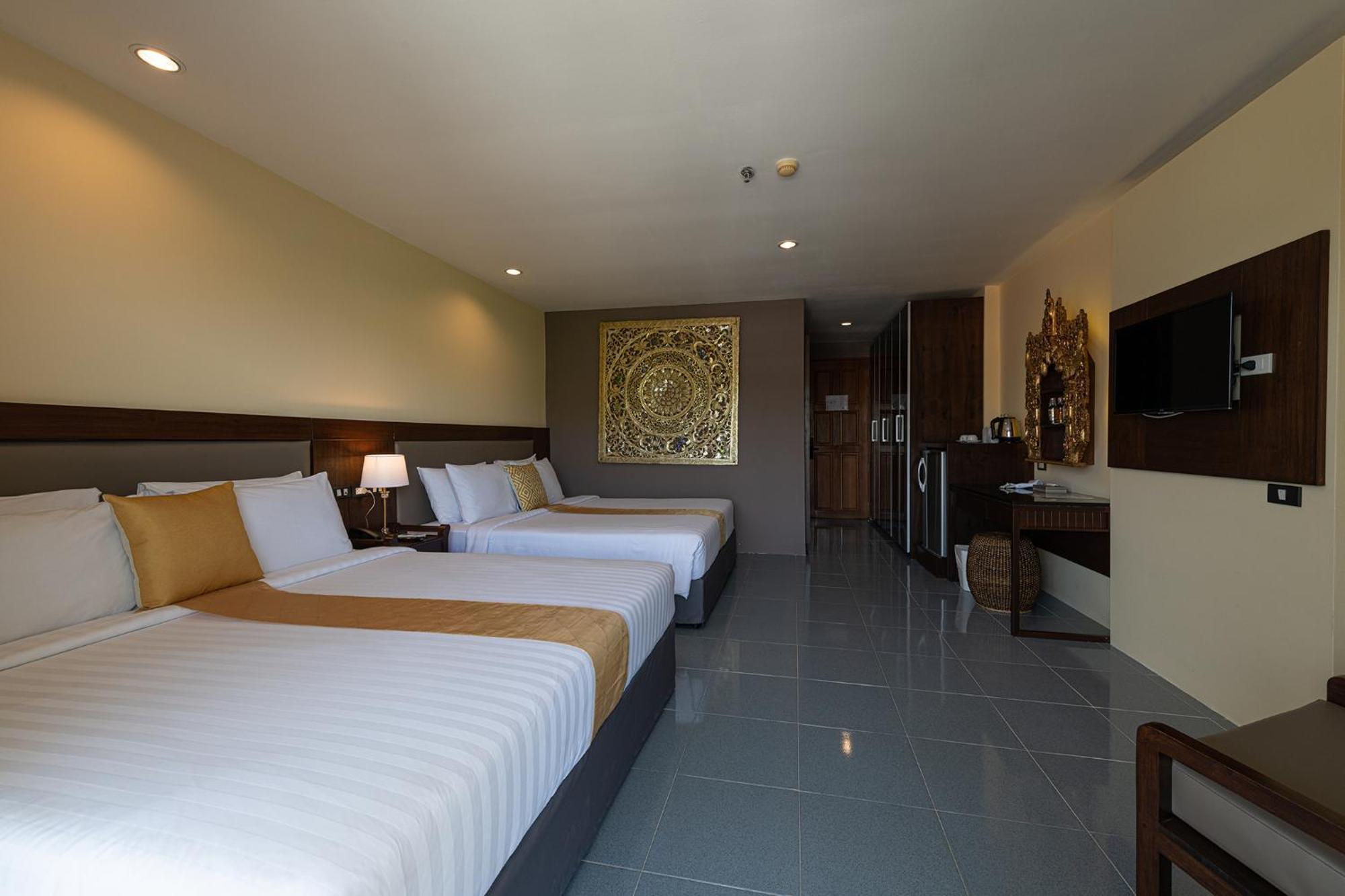 Blue Beach Grand Resort And Spa In Chalong Phuket By Dayuu Ban Saiyuan Екстериор снимка