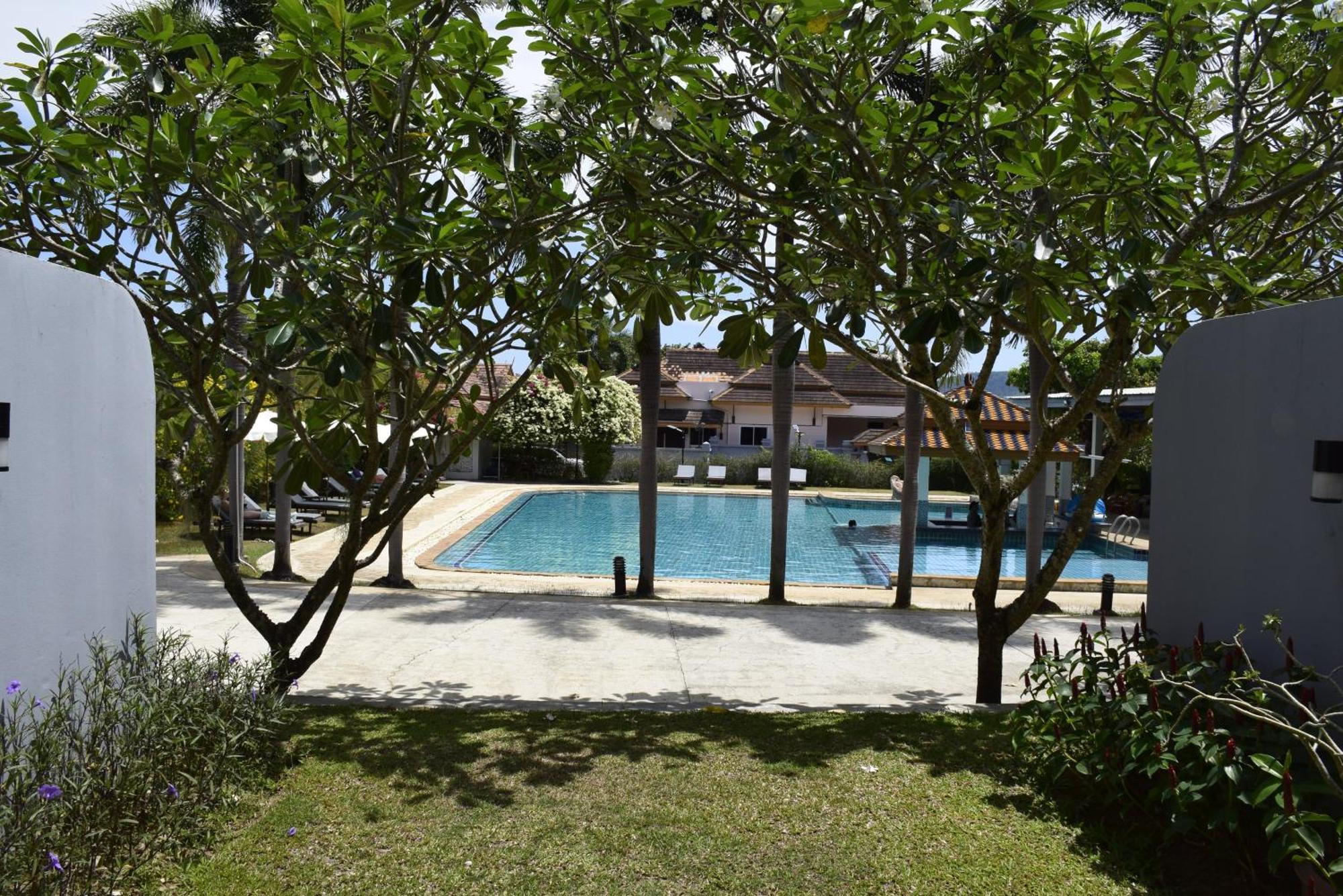 Blue Beach Grand Resort And Spa In Chalong Phuket By Dayuu Ban Saiyuan Екстериор снимка