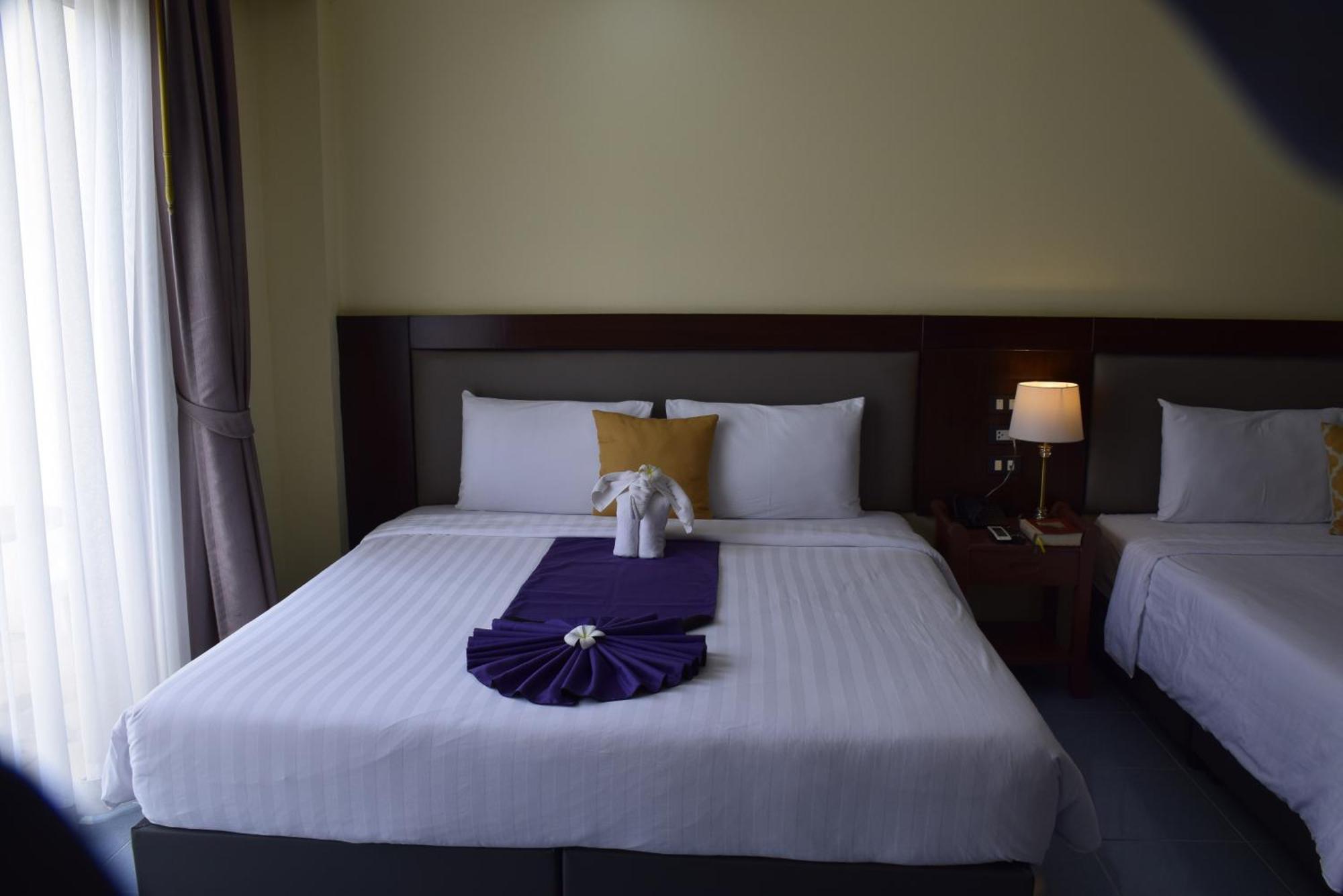Blue Beach Grand Resort And Spa In Chalong Phuket By Dayuu Ban Saiyuan Екстериор снимка