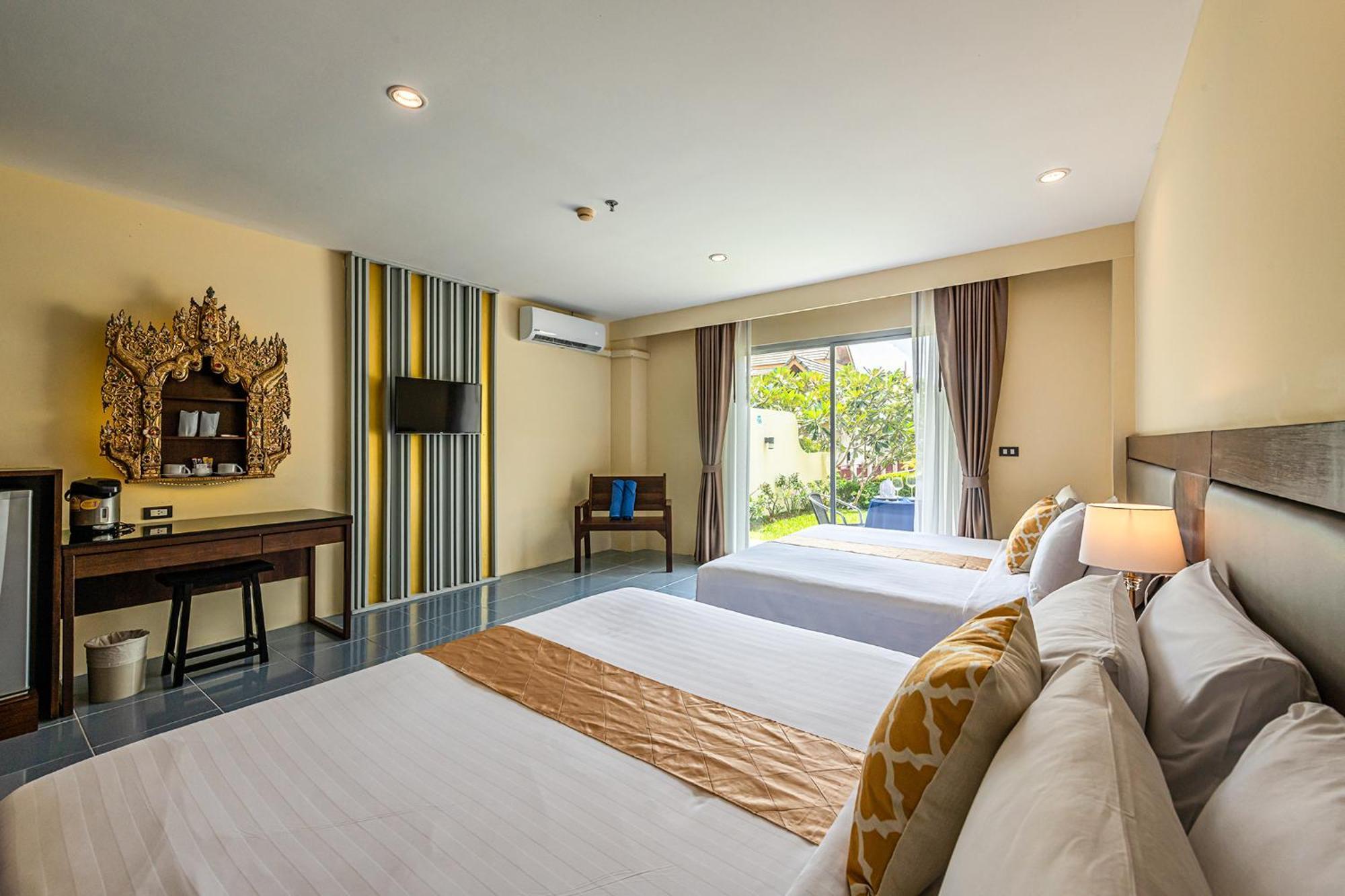 Blue Beach Grand Resort And Spa In Chalong Phuket By Dayuu Ban Saiyuan Екстериор снимка