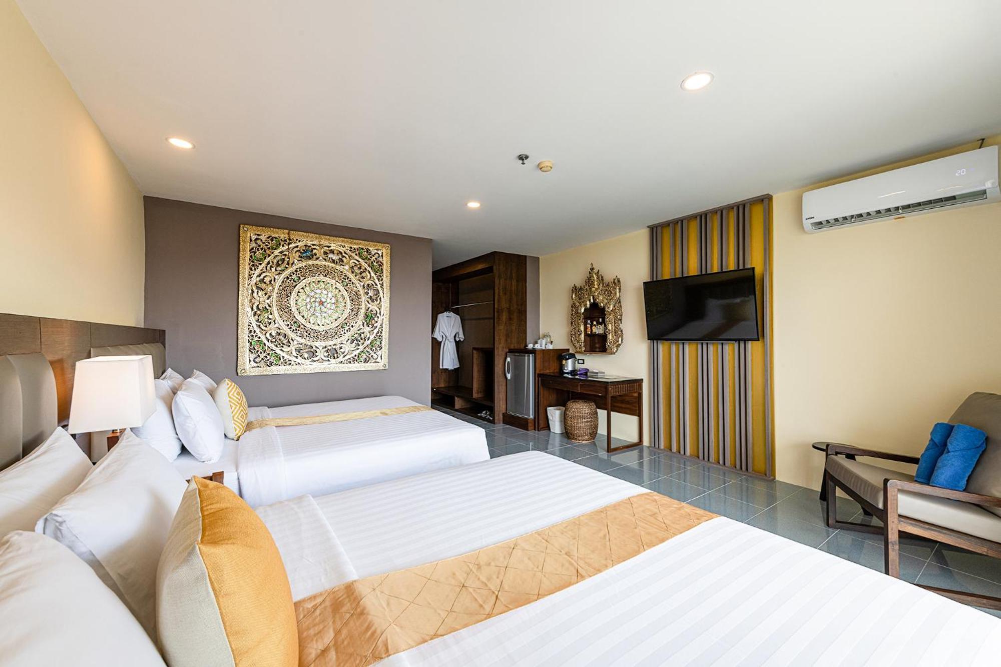 Blue Beach Grand Resort And Spa In Chalong Phuket By Dayuu Ban Saiyuan Екстериор снимка